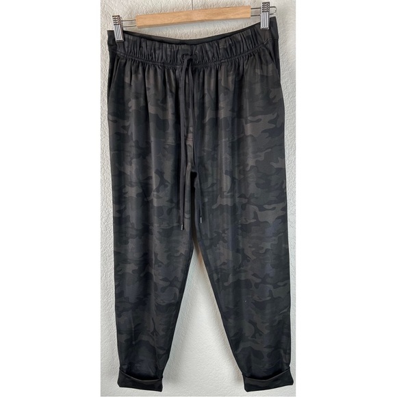 Lululemon Jet Crop Pant Savasana Camo Black Cuffed Pockets Drawstring, 8/Medium - Picture 2 of 9